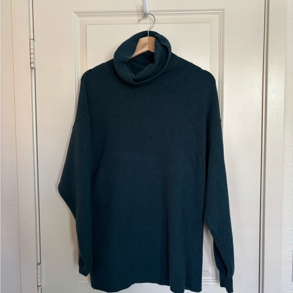 Free People Jade Oversized Turtleneck Sweater - Picture 3 of 4